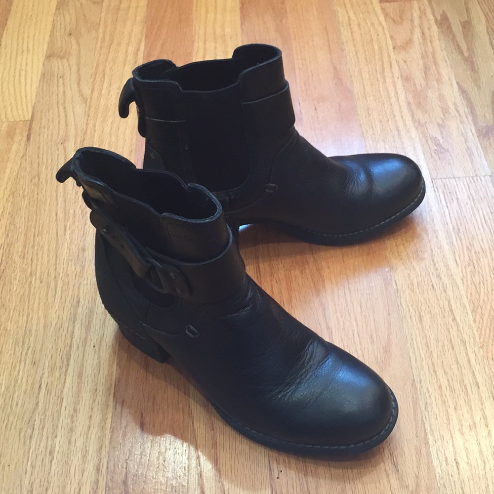 Merrell Shiloh Pull Boot (Bootie)